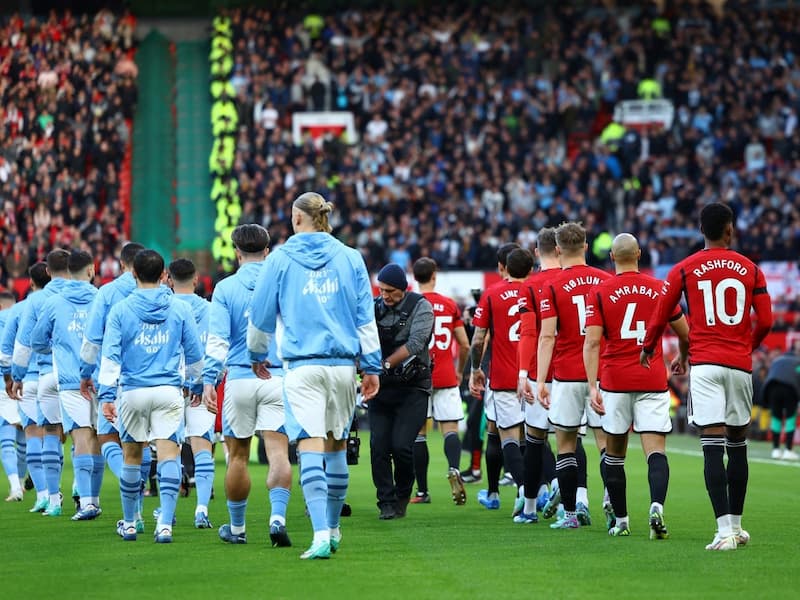 Đội hình và lối chơi của hai đội Man City vs Man United